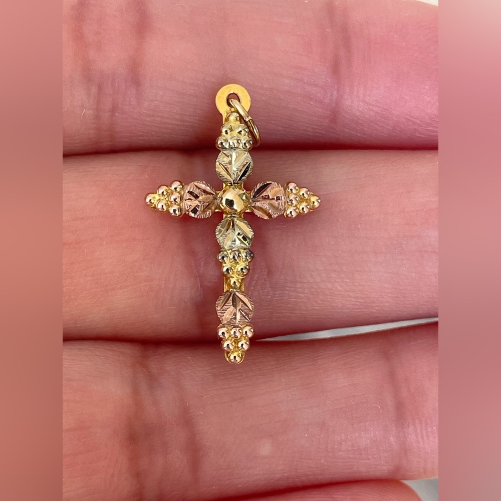 10K Black Hills Gold Cross Pendant